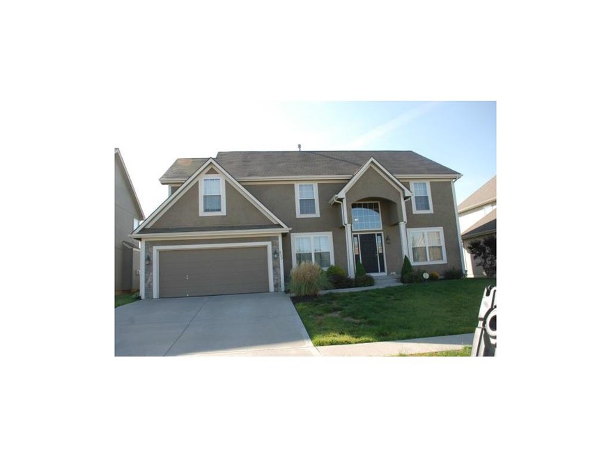 917 Allyssa Ct, Lansing, KS
