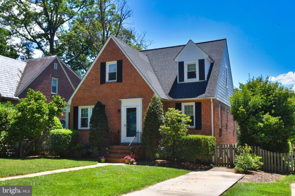 719 Murdock Rd, Baltimore, MD 21212 - photo 1