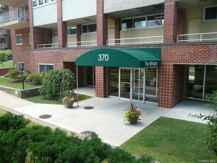 The Windsor unit 2F, Port Chester, NY 10573 - photo 1