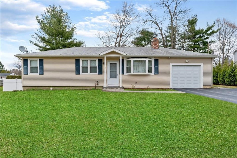 9 Lucille Dr, Greenville, RI 02828 - photo 1