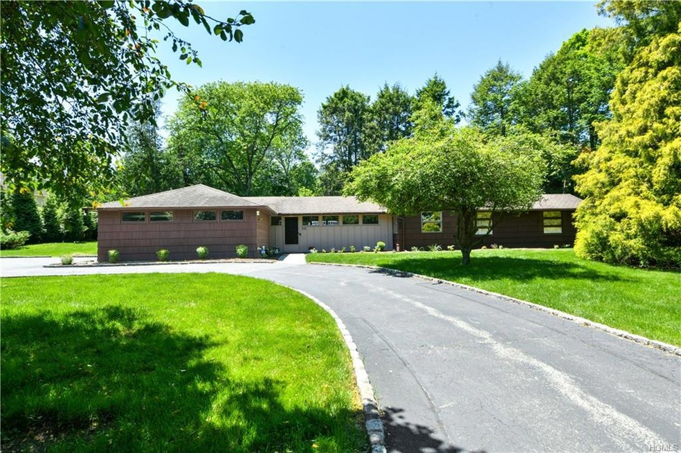 310 Douglas Rd, Chappaqua, NY 10514 - photo 1