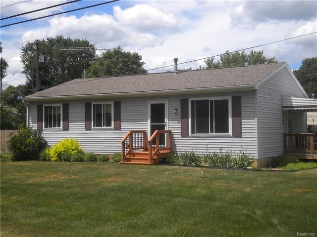 405 Reeves. Pinckney Mi. 48169. Welcome Home.