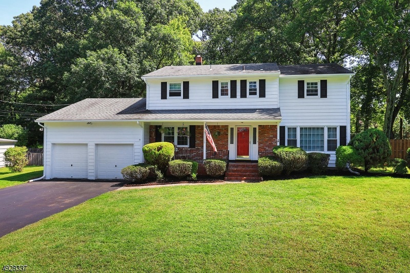 10 Gary Ct, Scotch Plains, NJ 07076 - photo 1