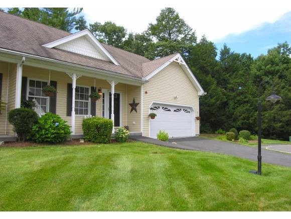 4 Cobbler Ct unit 4, Litchfield, NH 03052 - photo 1