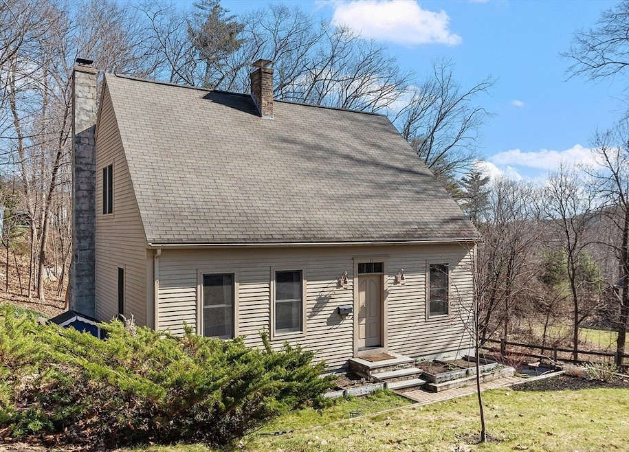 51 Warner Ave, Fitchburg, MA 01420 - photo 1