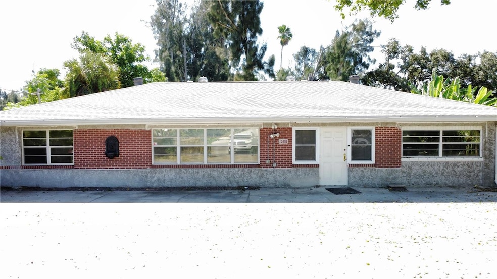 1608 55th Ave W, Bradenton, FL 34207 - photo 1