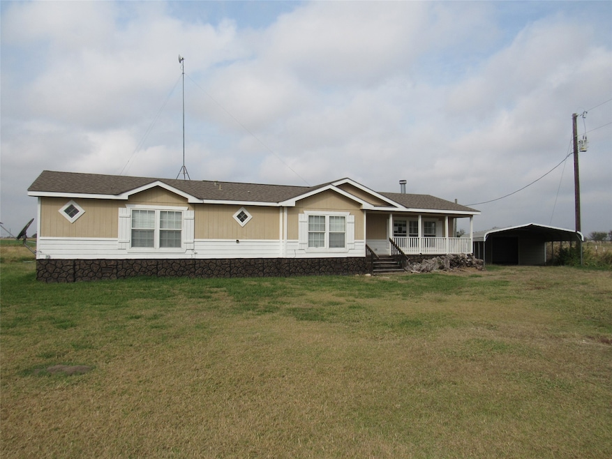 2009 Bluhm Rd, West, TX 76691 - photo 1