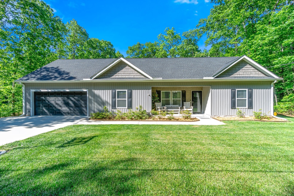 141 Woodland Way-33