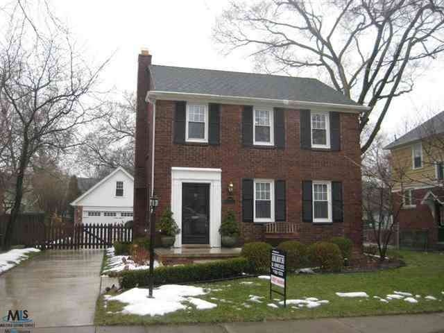 889 Rivard Blvd, Grosse Pointe, MI 48230 - photo 1