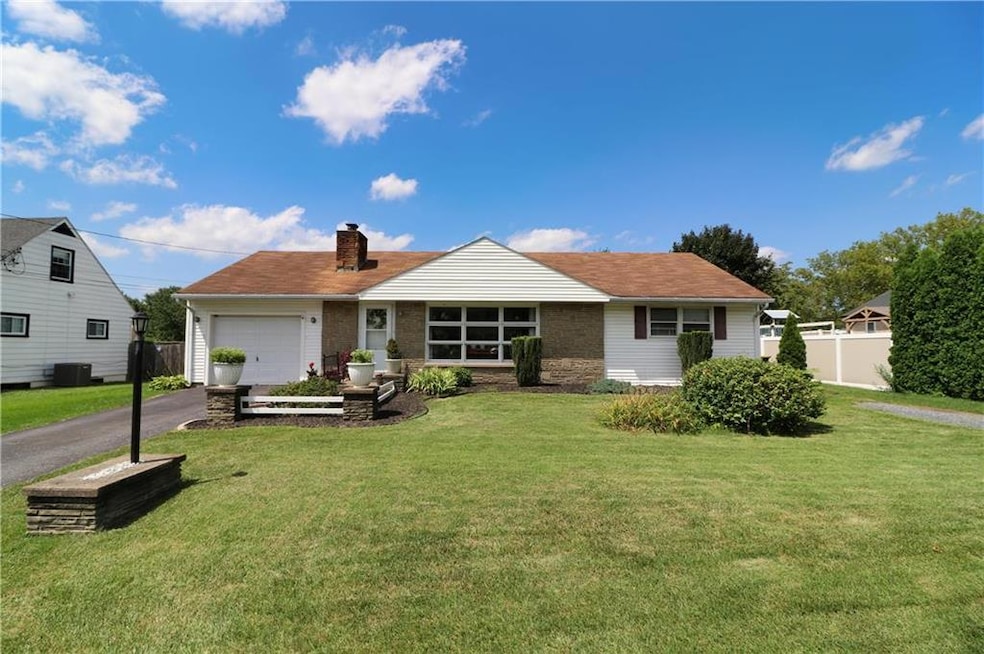 3771 Fleetwood Dr, Easton, PA 18045 - photo 1