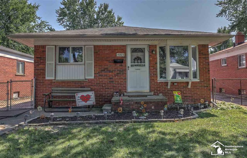 15923 Horger Ave, Allen Park, MI 48101 - photo 1