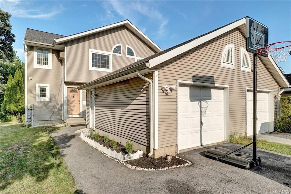 48 Brookside Dr W, Harriman, NY 10926 - photo 1