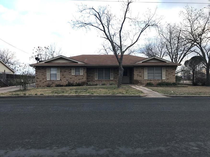 109 E Highway St, Fredericksburg, TX 78624 - photo 1