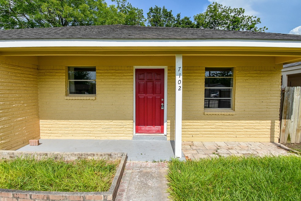 7102 Sunnyhill St, Houston, TX 77088 - photo 1