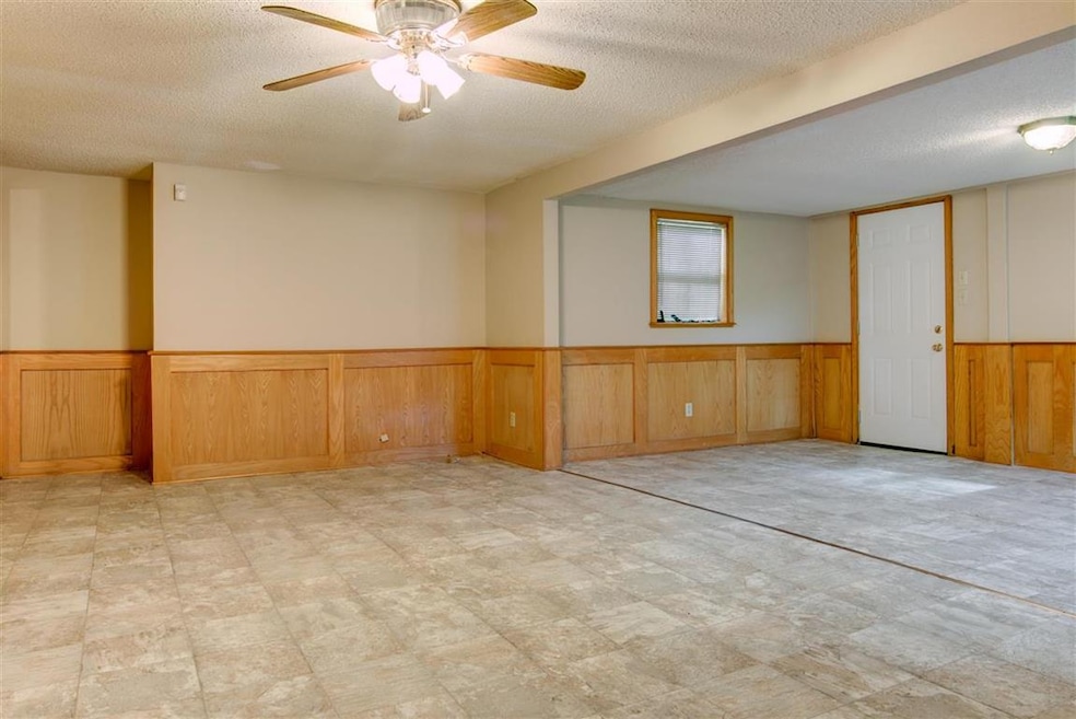 344 Gullatte St, Nash, TX 75569 - photo 1