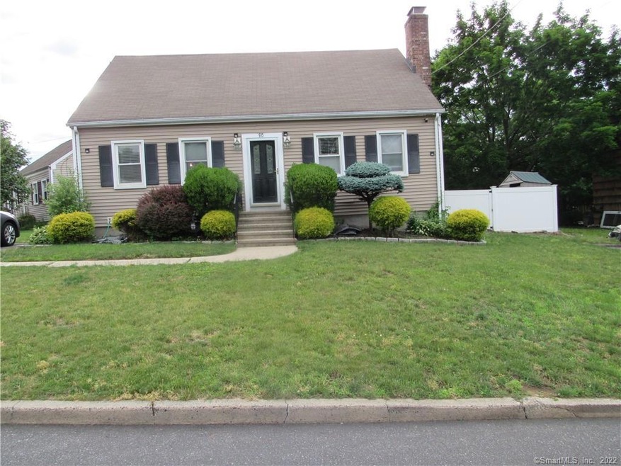 90 Holland Hill Cir, Bridgeport, CT 06610 - photo 1