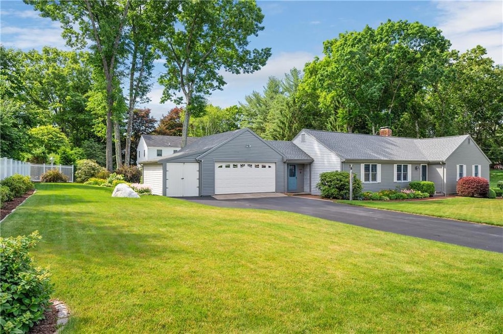 4 Grant Ln, Cumberland, RI 02864 - photo 1