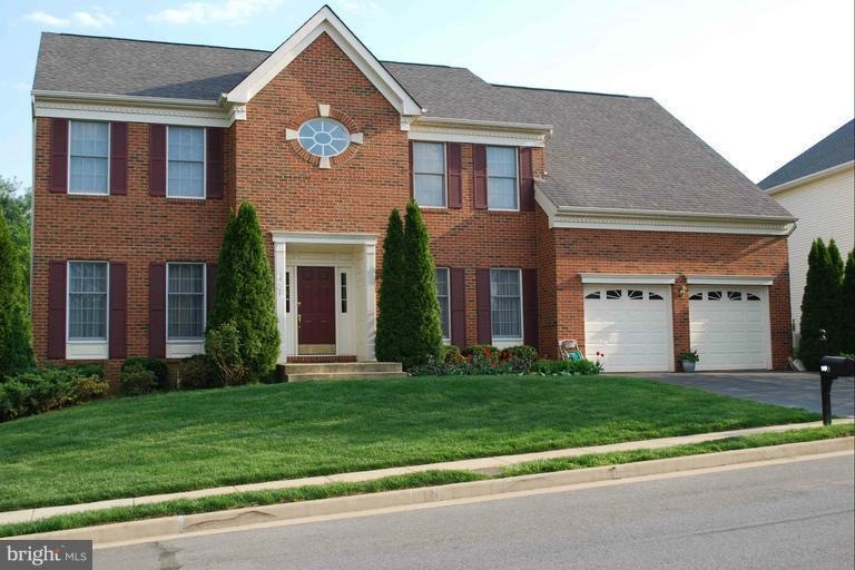 10873 Hunter Gate Way, Reston, VA 20194 - photo 1