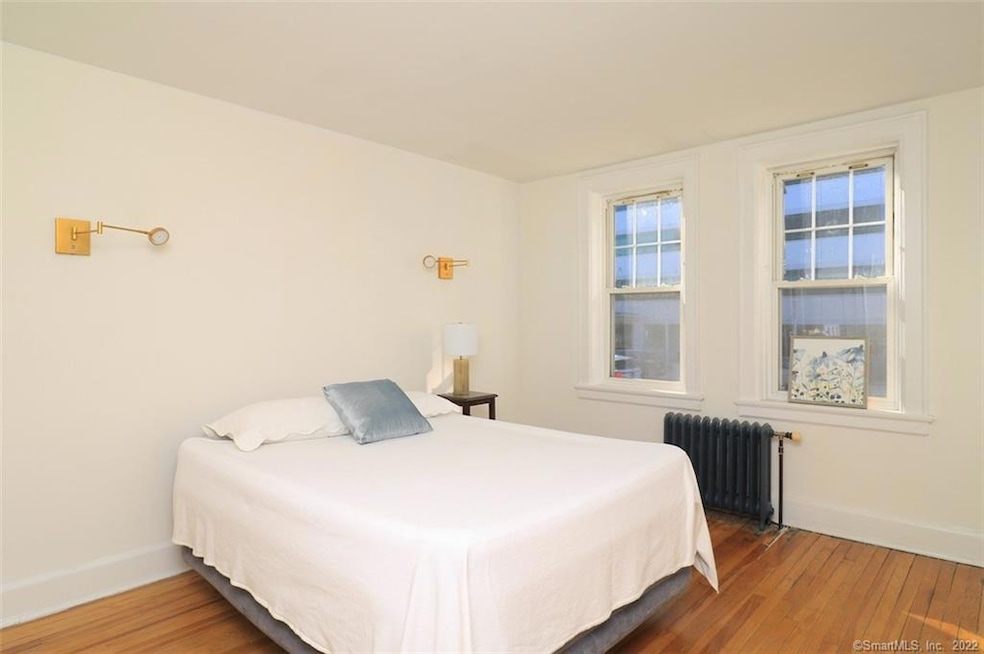 637 Summer St unit 13, Stamford, CT 06901 - photo 1