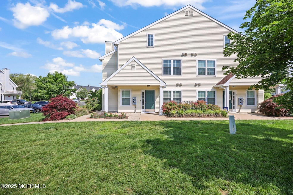 38 Des Moines Ct, Tinton Falls, NJ 07712 - photo 1