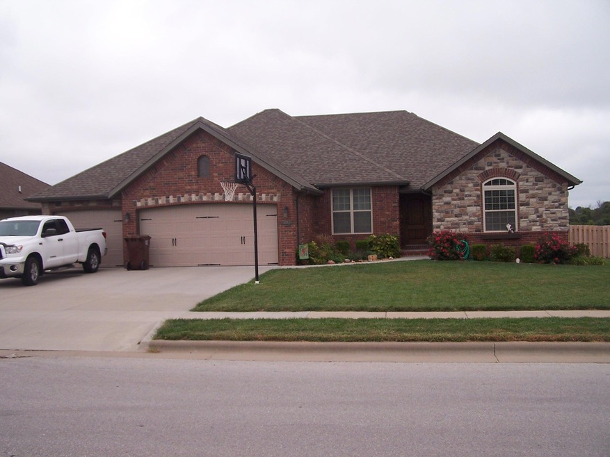 1713 E New Madrid, Republic, MO 65738 - photo 1
