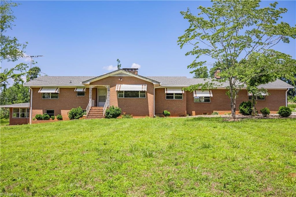 For Sale $795,000 • Co-Listing Agent