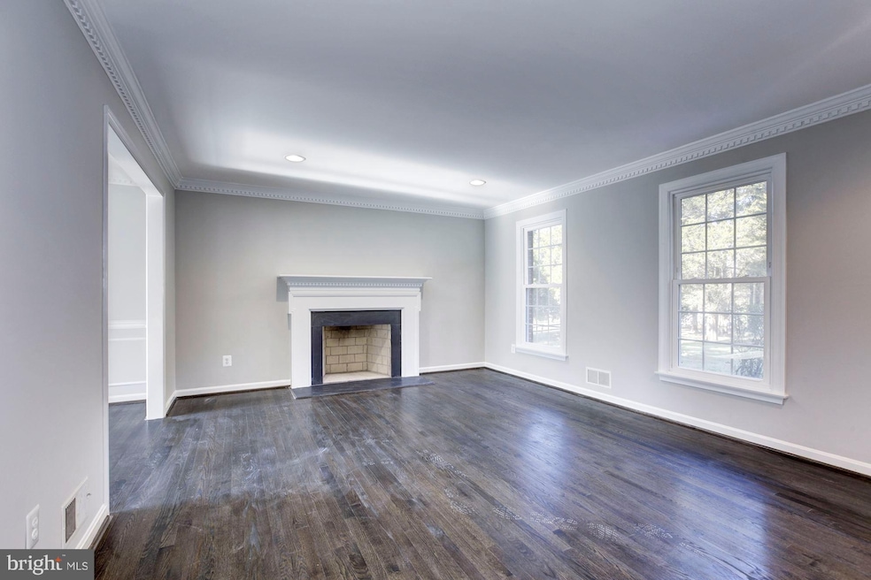 14608 Springfield Rd, Germantown, MD 20874 - photo 1