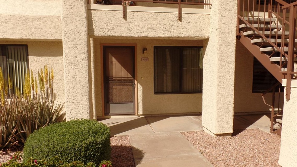 1018 condo 001