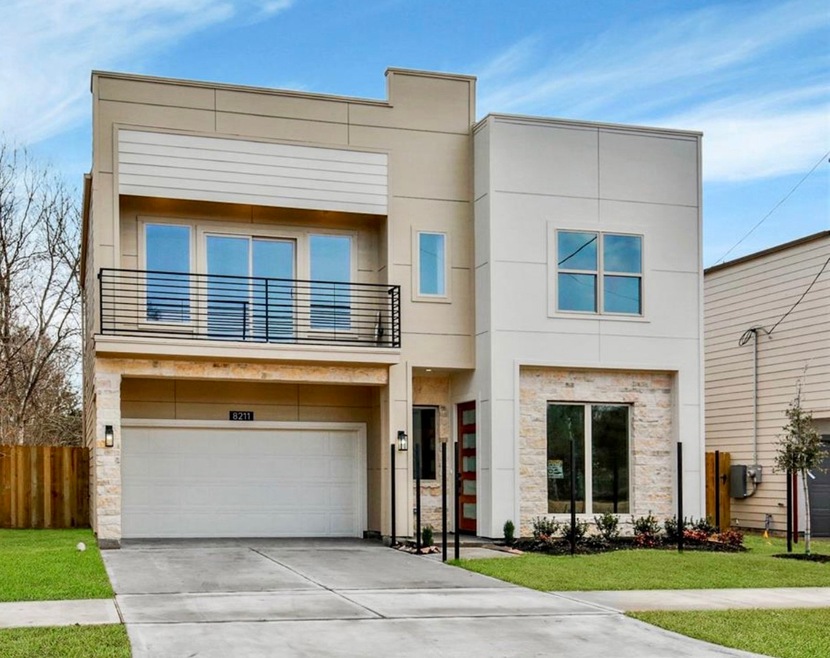 8211 Coffee St, Houston, TX 77033 - photo 1