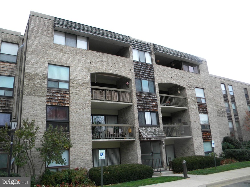 427 Christopher Ave unit 54, Gaithersburg, MD 20879 - photo 1