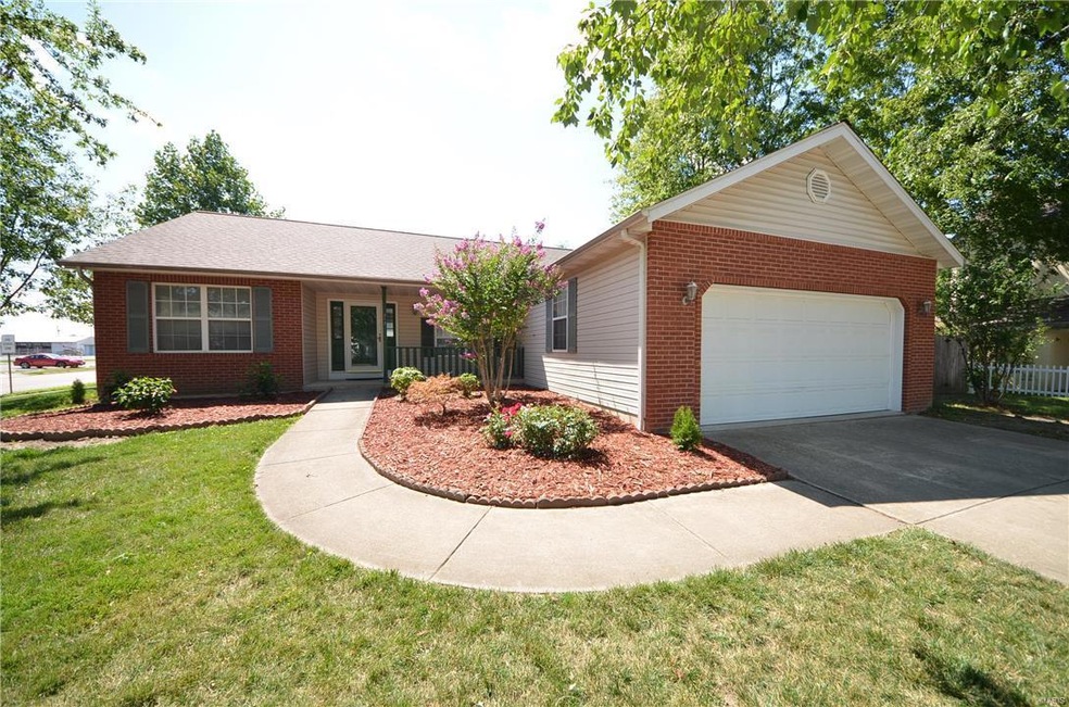 212 S Monroe St, Freeburg, IL 62243 - photo 1