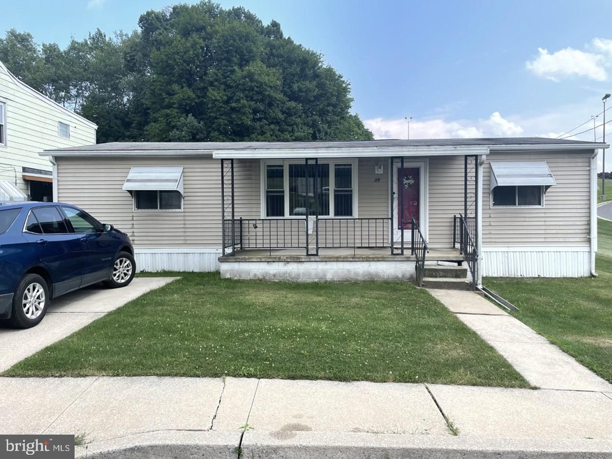 35 Ann St, Pottsville, PA 17901 - photo 1