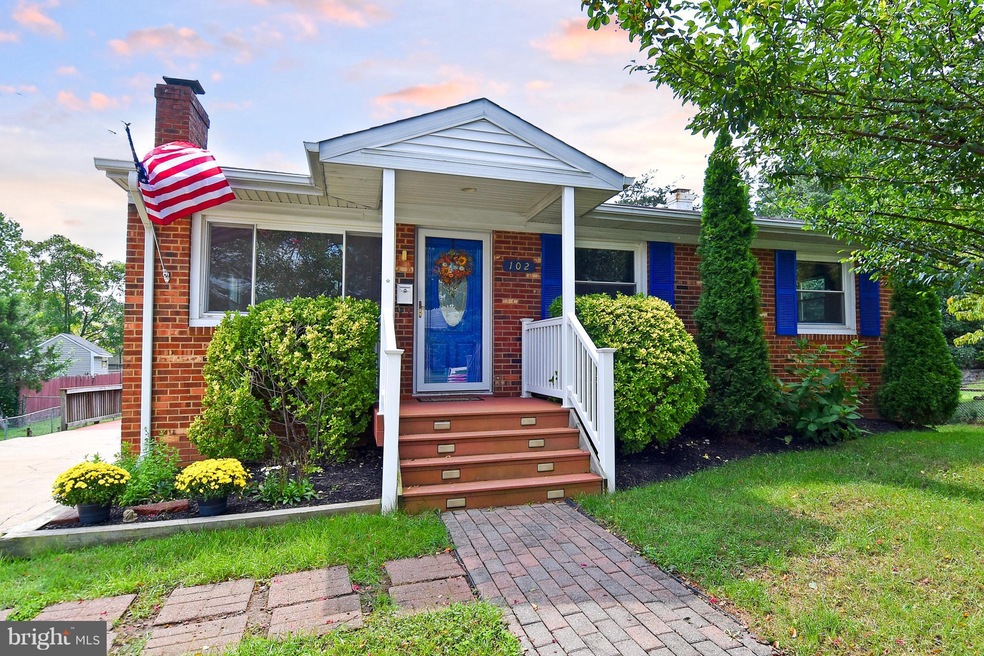 102 Runyon Ct, Manassas Park, VA 20111 - photo 1