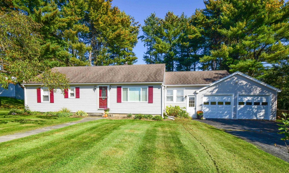 338 Twitchell Hill Rd, Shaftsbury, VT 05262 - photo 1