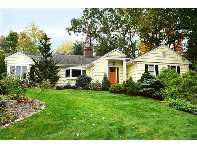 64 Woodridge Cir, West Hartford, CT 06107 - photo 1