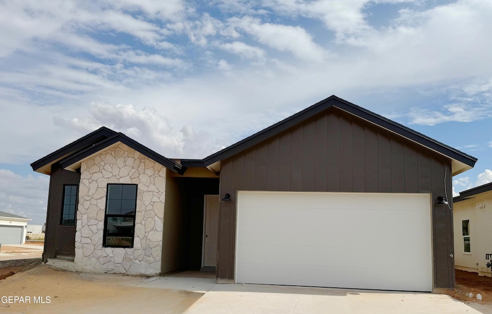 For Sale $304,500 • Co-Listing Agent