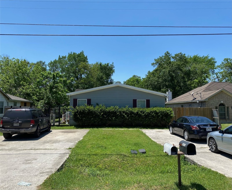 8901 Spaulding St unit A, Houston, TX 77016 - photo 1