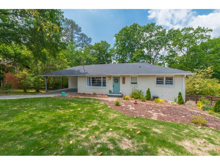 Great Smyrna Location! Close to Shopping, and Dini