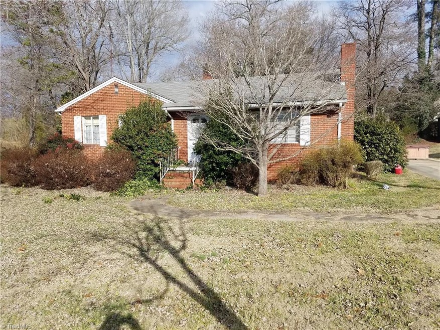 1404 Rolling Rd, Asheboro, NC 27205 - photo 1