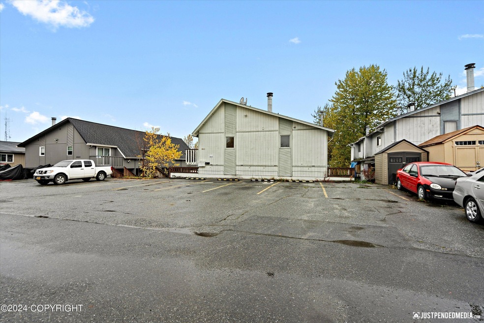 8111 Briarwood St, Anchorage, AK 99518 - photo 1