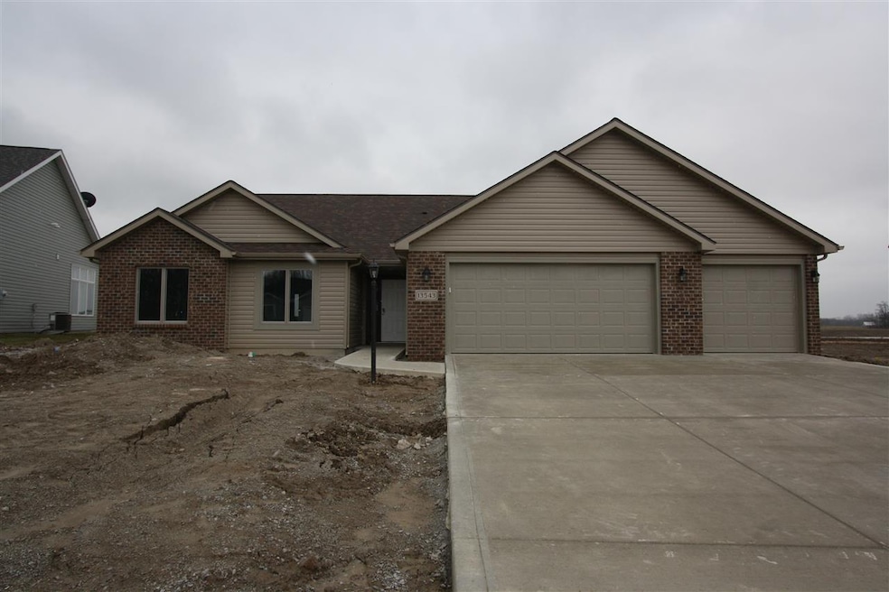 13543 Saddle Creek Ln, Grabill, IN 46741 - photo 1