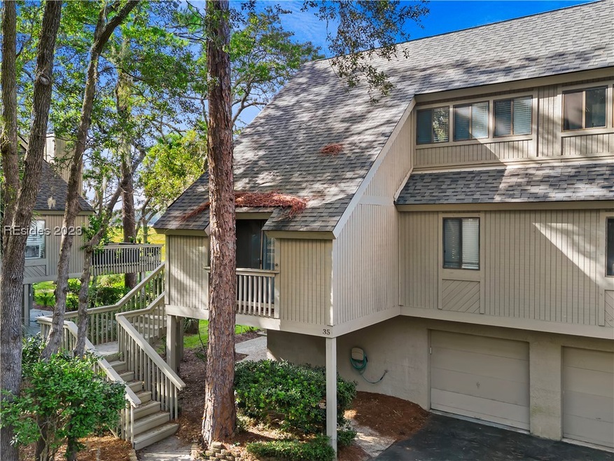 Welcome to 35 Compass Point