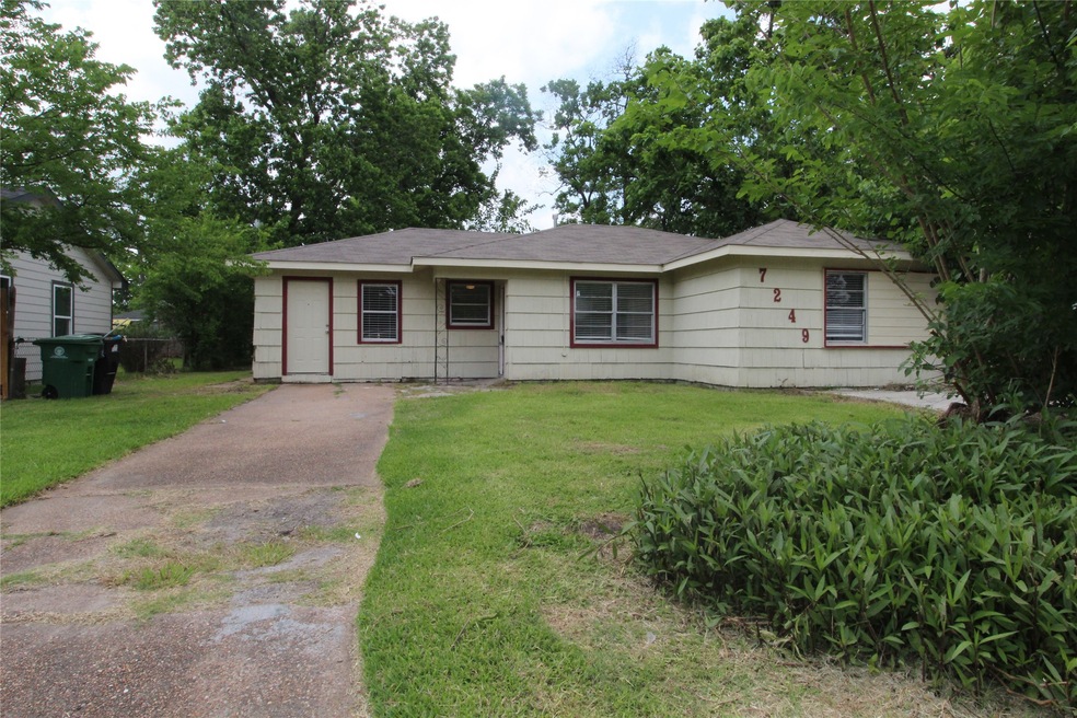 7249 Boggess Rd, Houston, TX 77016 - photo 1