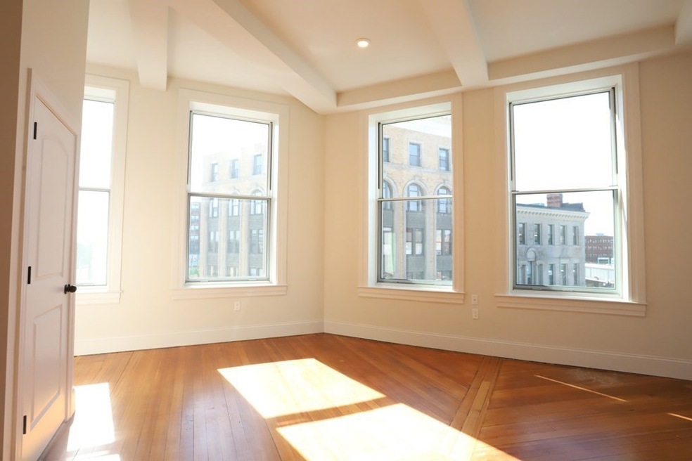 38 Exchange St unit 401, Lynn, MA 01901 - photo 1