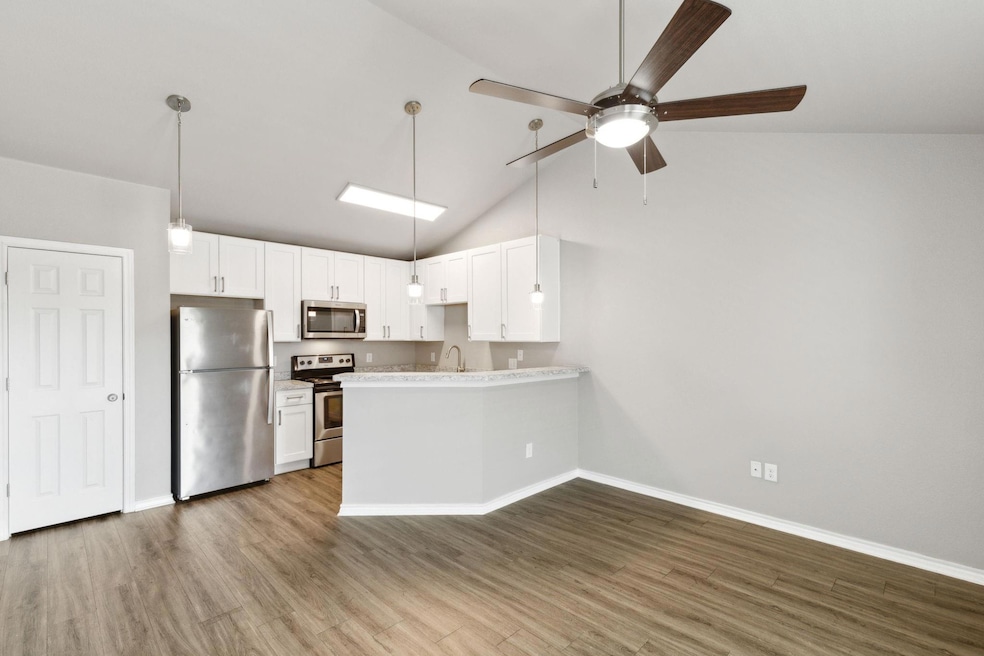 Open floorplan with vaulted ceilings