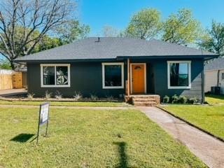 609 W Lake St, Ennis, TX 75119 - photo 1