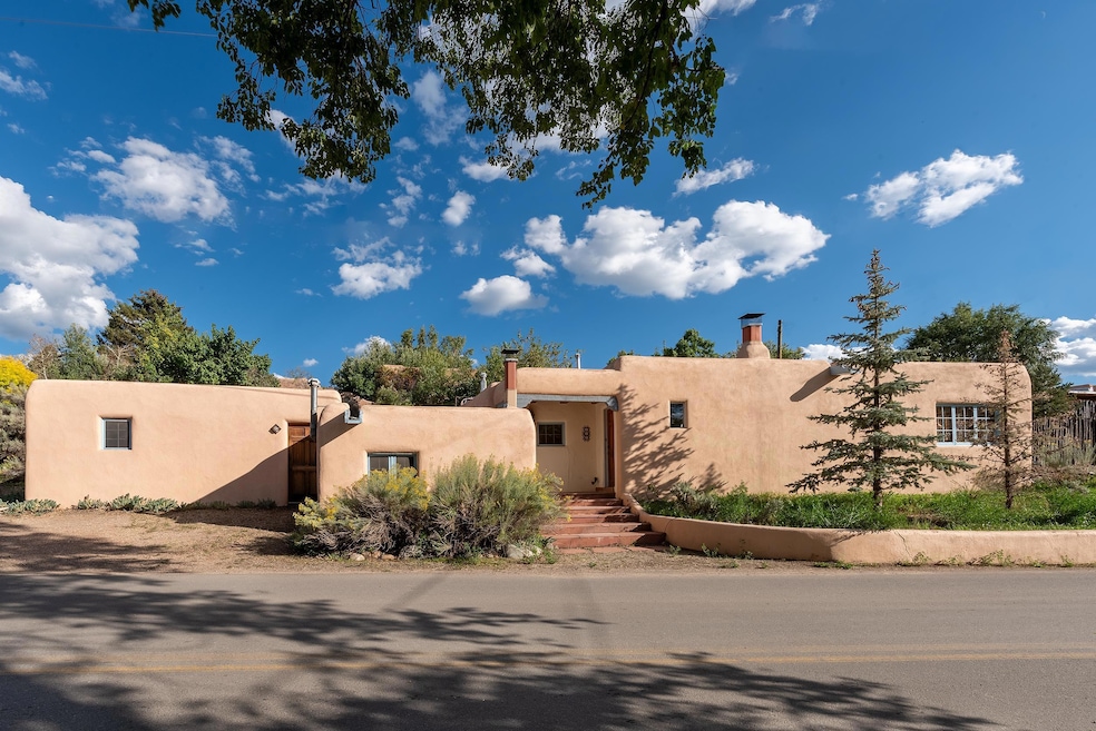 213 Valverde St, Taos, NM 87571 | MLS# 110825 | Homes.com