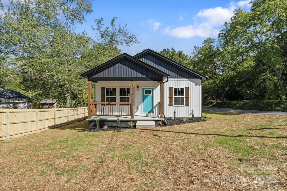 2401 Brookview Ave, Kannapolis, NC 28081 - photo 1