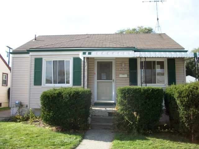 25135 Lehner St, Roseville, MI 48066 - photo 1