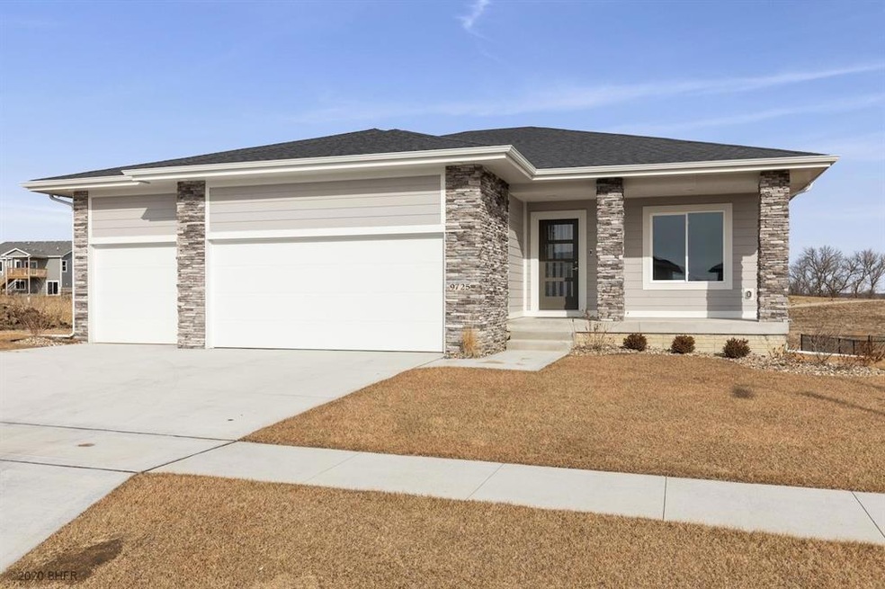 9725 Marnewood Dr, Johnston, IA 50131 - photo 1